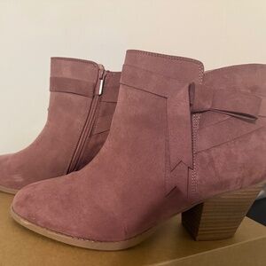 Dusty Rose Suede Ankle Booties size 12W